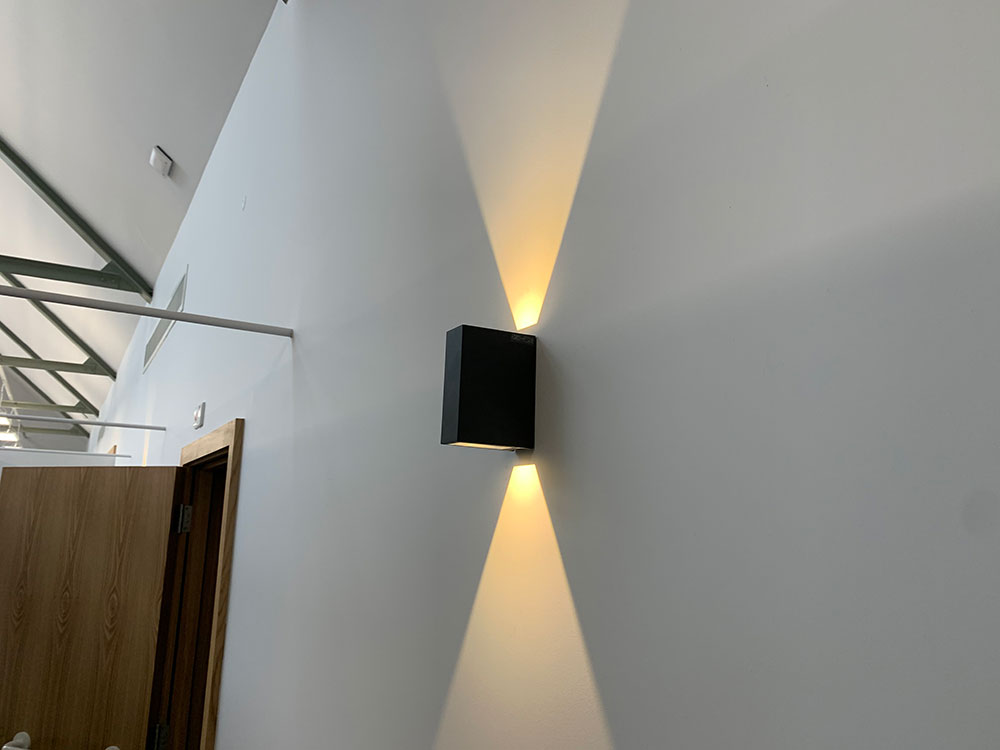 wall light
